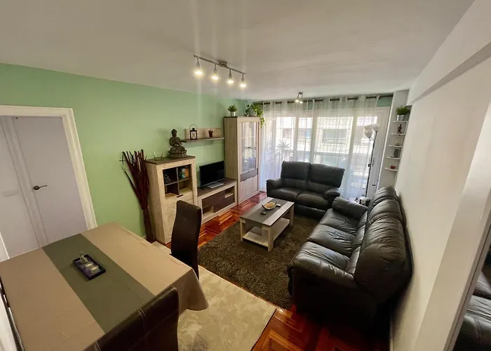 Piso Centrico Zona Vialia * 比戈